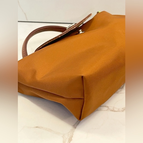 LONGCHAMP Le Pliage Pouch with Handle With Crossbody Strap - Picture 10 of 16